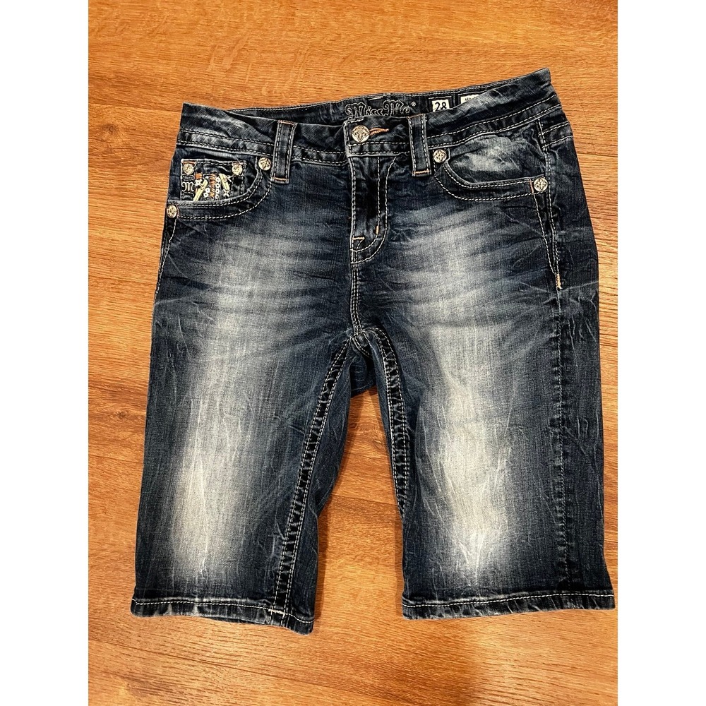 Miss Me Mid Rise Curvy Bermuda Denim Shorts Sz 28